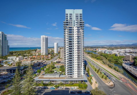 Mantra Broadbeach On The Park - Sunshine Coast Guide 1