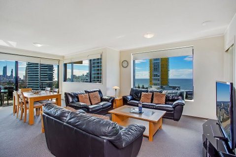 Mantra Broadbeach On The Park - Sunshine Coast Guide 3
