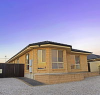 Marina Holiday Home - Sunshine Coast Guide