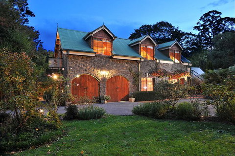 Mary Cards Coach House - Sunshine Coast Guide 0