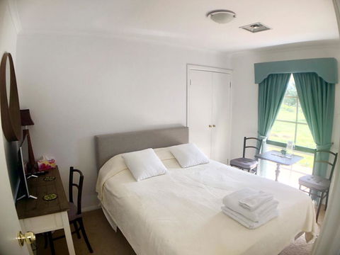 Melbourne Garden Bed And Breakfast - Sunshine Coast Guide 2