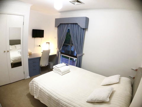 Melbourne Garden Bed And Breakfast - Sunshine Coast Guide 3