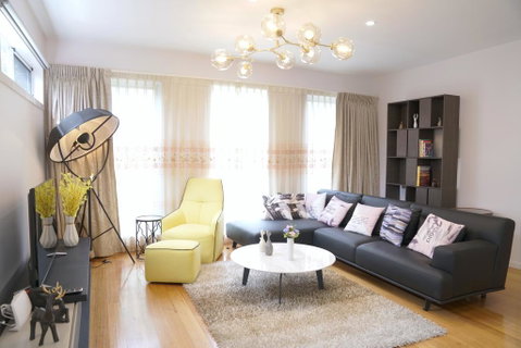 Melbourne Luxury Villa At Doncaster - Sunshine Coast Guide 1