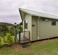 Mena Creek Flower House - Sunshine Coast Guide