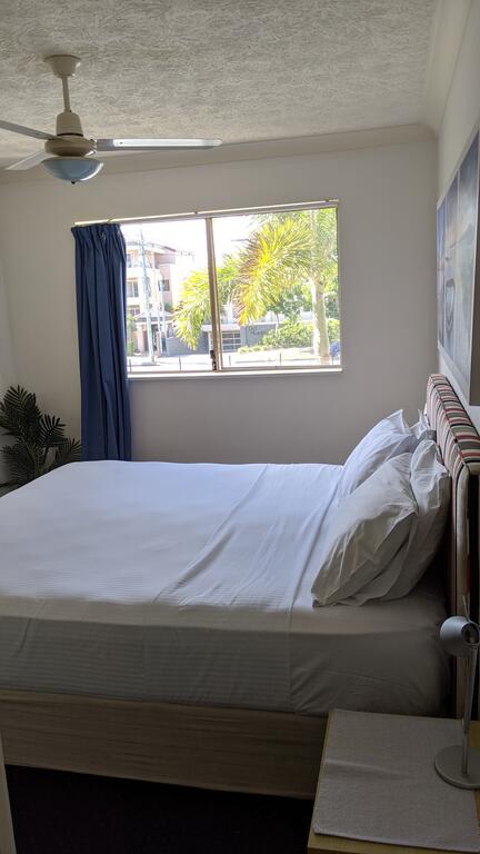 Mermaid Beach Apartment - Sunshine Coast Guide 1
