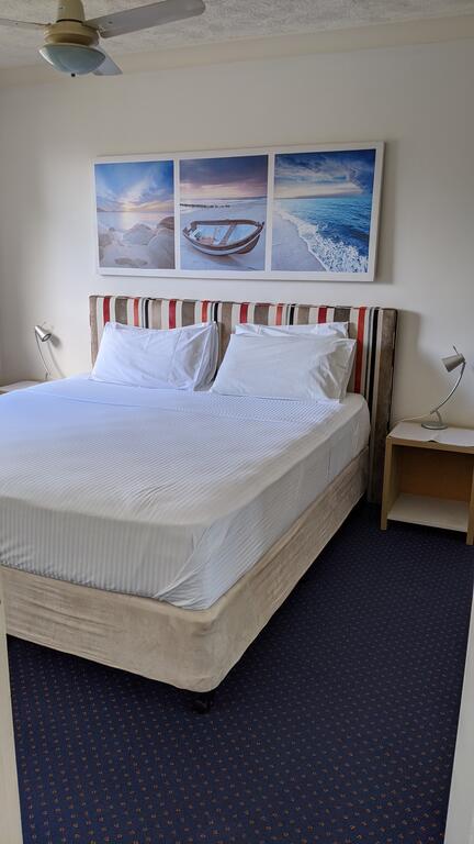 Mermaid Beach Apartment - Sunshine Coast Guide 0