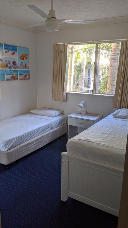 Mermaid Beach Apartment - Sunshine Coast Guide 3