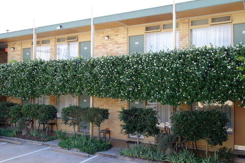 Mid City Motor Inn Queanbeyan - Sunshine Coast Guide 1