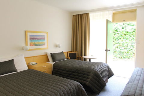 Mid City Motor Inn Queanbeyan - Sunshine Coast Guide 0