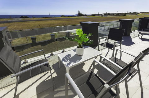 Midas Ocean View - Sunshine Coast Guide 0