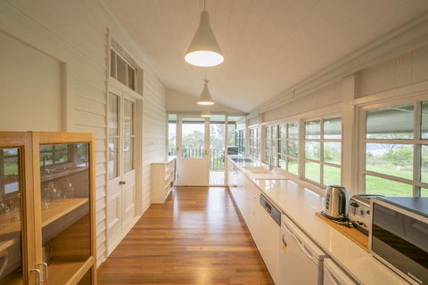 Middle Head Officers Quarters - Sunshine Coast Guide 2