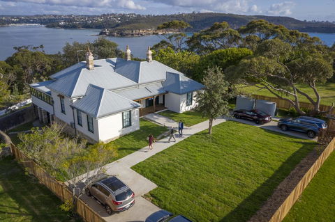 Middle Head Officers Quarters - Sunshine Coast Guide 0