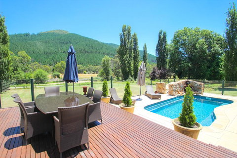 Mill Cottage - Sunshine Coast Guide 0