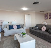 Milsons Point Apartment with Harbour Bridge Views - Sunshine Coast Guide