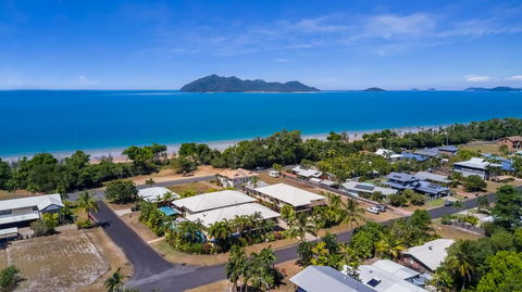 Mission Reef Resort - Sunshine Coast Guide 2
