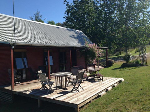 Moore House - Sunshine Coast Guide 1