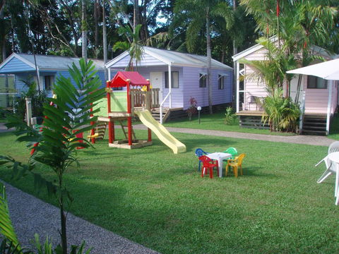 Mossman Motel Holiday Villas - Sunshine Coast Guide 1