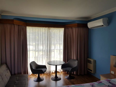 Motel Margeurita - Sunshine Coast Guide 1