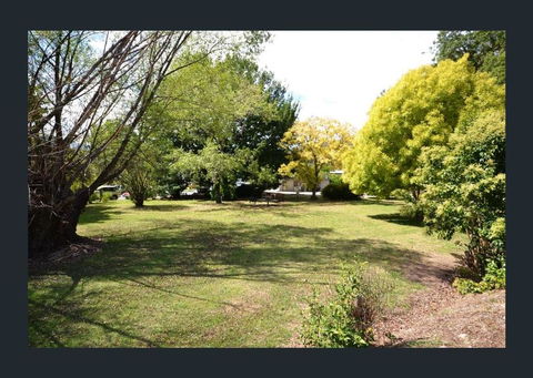 Mount Beauty Motor Inn - Sunshine Coast Guide 2