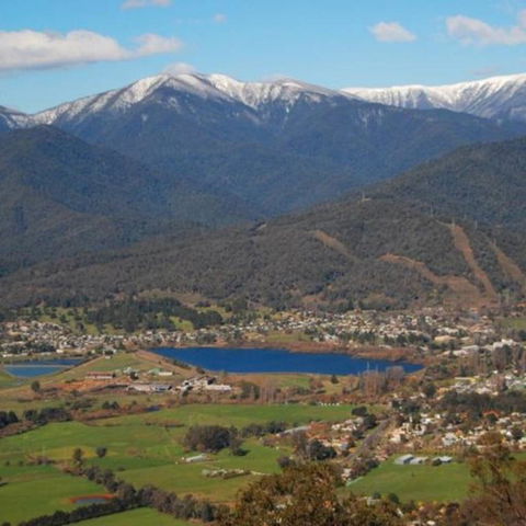 Mount Beauty Motor Inn - Sunshine Coast Guide 3