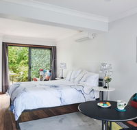 Mountain Sojourn - Sunshine Coast Guide