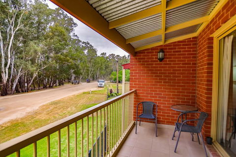 Murray Waters Motor Inn & Apartments - Sunshine Coast Guide 1