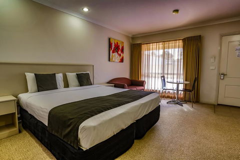 Murray Waters Motor Inn & Apartments - Sunshine Coast Guide 3