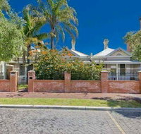 myOZexp Palmerston Lodge - Sunshine Coast Guide