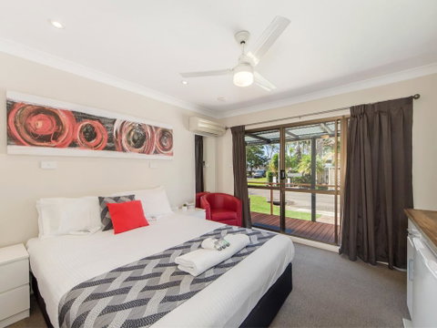 Narimba Motel - Sunshine Coast Guide 0