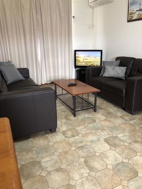 Augusta Escape Holiday Units - Sunshine Coast Guide 20