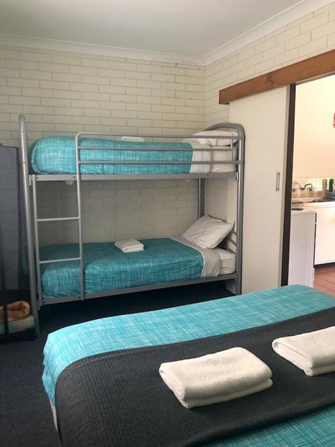 Augusta Escape Holiday Units - Sunshine Coast Guide 6