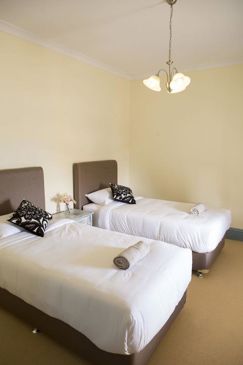 Spencer Cottage - Sunshine Coast Guide 5