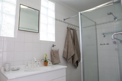 Spencer Cottage - Sunshine Coast Guide 17