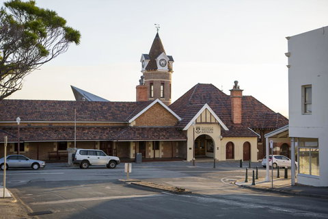 Spencer Cottage - Sunshine Coast Guide 4