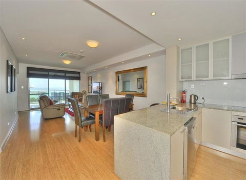 Nautica Residences Mandurah - Sunshine Coast Guide 6