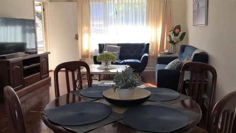 Applecross Village Apartment - Sunshine Coast Guide 6
