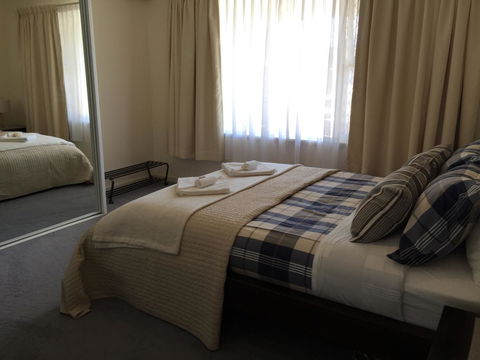 Applecross Village Apartment - Sunshine Coast Guide 32