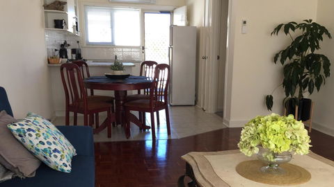Applecross Village Apartment - Sunshine Coast Guide 4