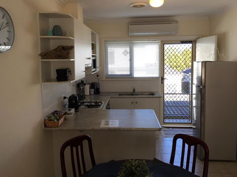Applecross Village Apartment - Sunshine Coast Guide 7