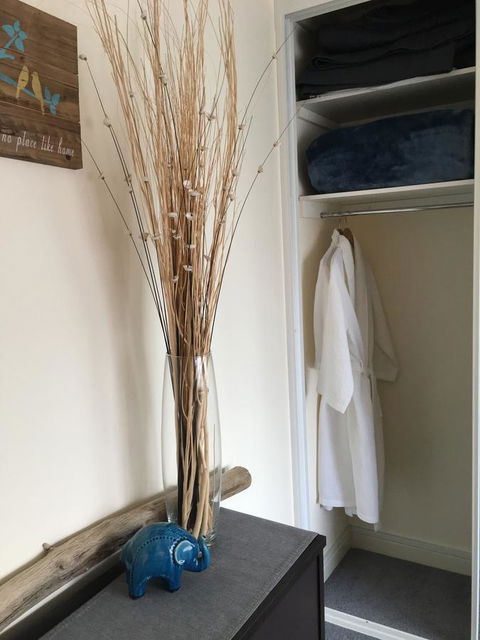 Applecross Village Apartment - Sunshine Coast Guide 24