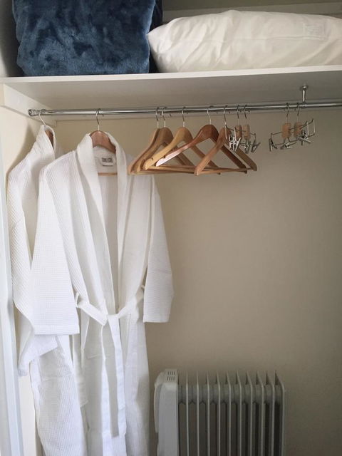 Applecross Village Apartment - Sunshine Coast Guide 25