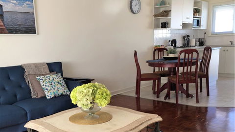 Applecross Village Apartment - Sunshine Coast Guide 3