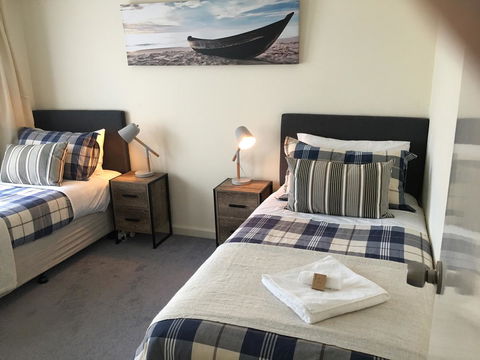 Applecross Village Apartment - Sunshine Coast Guide 27