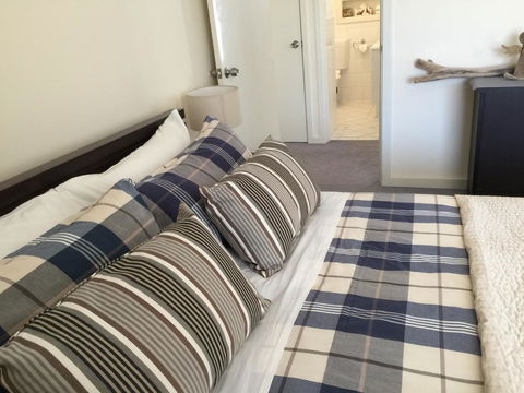 Applecross Village Apartment - Sunshine Coast Guide 30