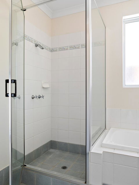 Cooper Street - Sunshine Coast Guide 21