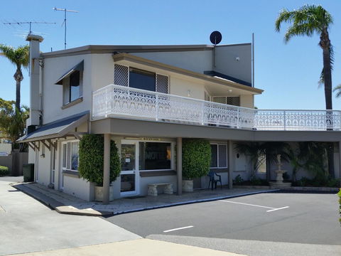 Mandurah Foreshore Motel - Sunshine Coast Guide 3