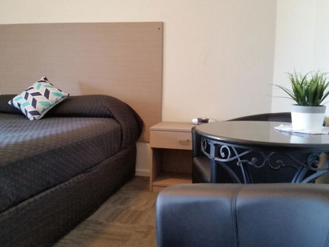 Mandurah Foreshore Motel - Sunshine Coast Guide 9