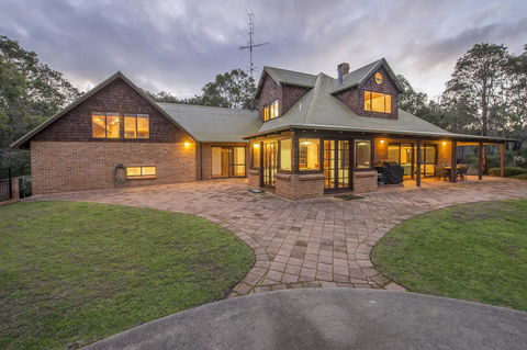 A Hidden Bush Delight - Sunshine Coast Guide 4
