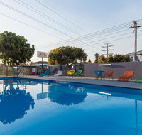 Batavia Apartments - Sunshine Coast Guide