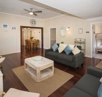 Sea La Vie - Sunshine Coast Guide